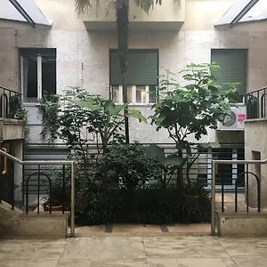 2* Guest house Rhome